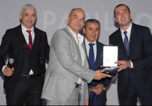 Yeni logoya görkemli tanıtım
