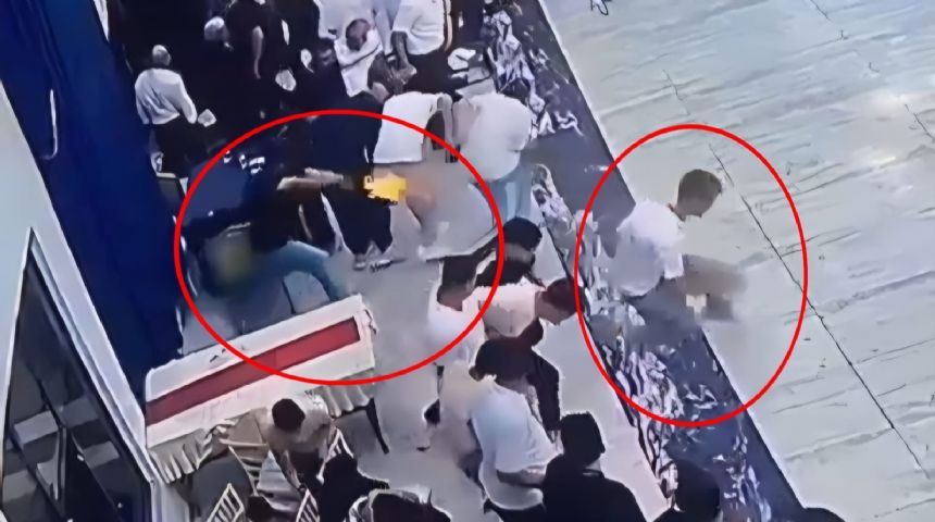 Düğün salonunda 1 kişinin öldüğü silahlı saldırı anı kamerada